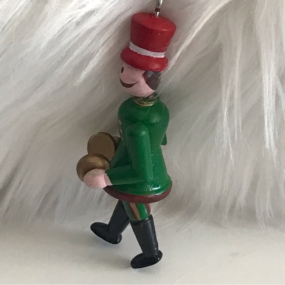 Wooden Soldier Green Suit Hat Mustache Cymbals Christmas Ornament - Vintage - Picture 4 of 11